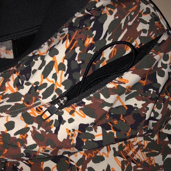 lululemon (M) License to Train Short 7" *LL - Picture 5 of 13